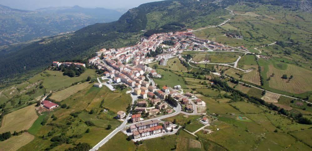 Hotel Capracotta Bagian luar foto